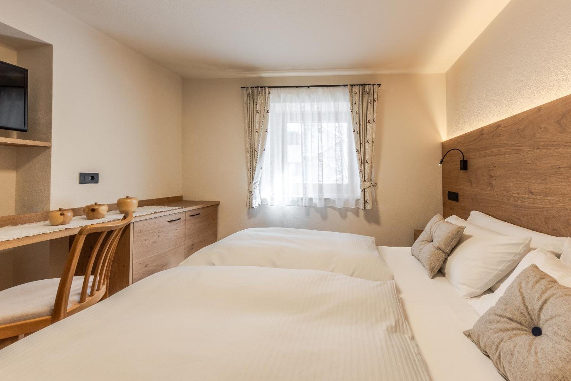 Villa Resi B&B Corvara In Badia Εξωτερικό φωτογραφία